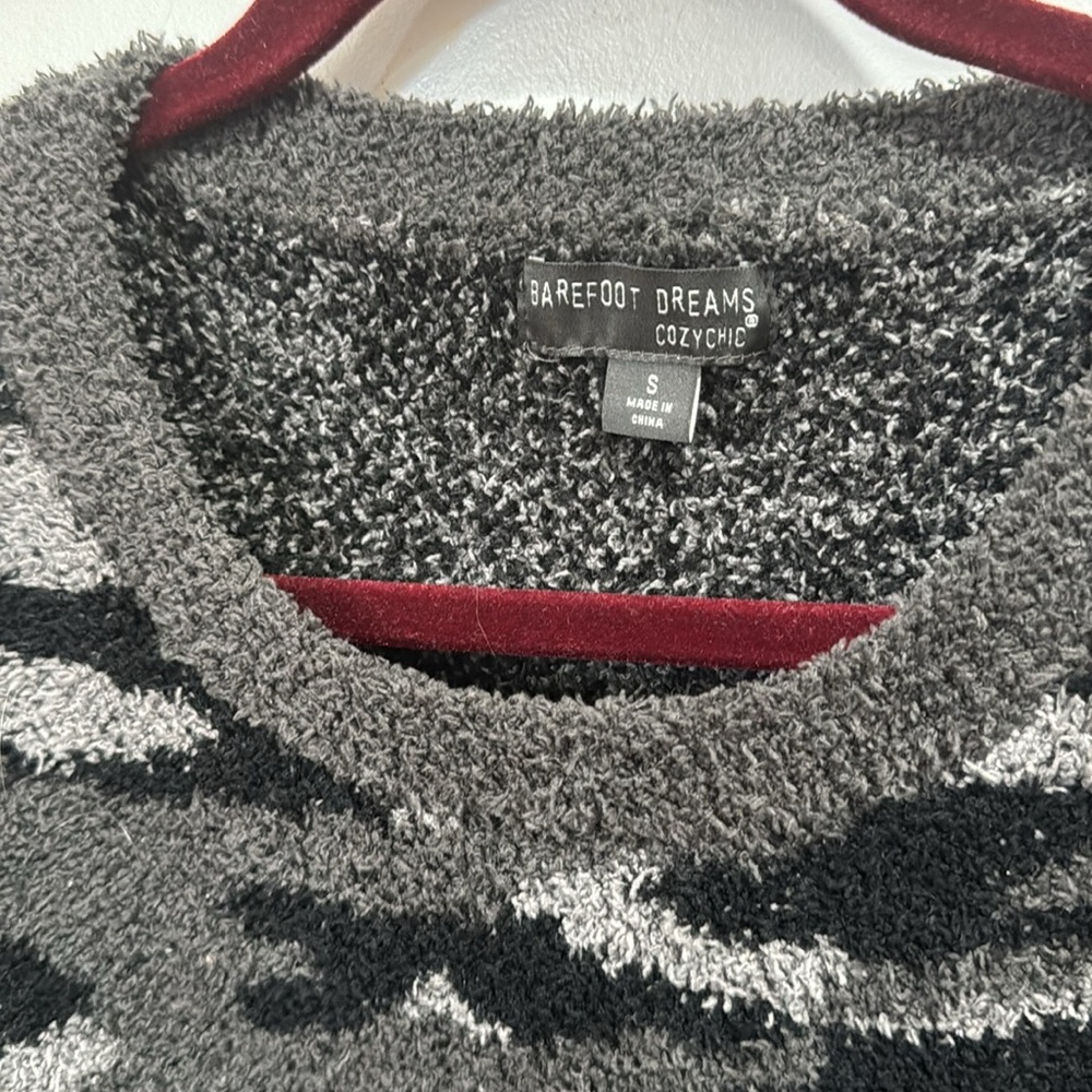 BAREFOOT DREAMS COZY CHIC CAMO PRINT CREWNECK - Picture 3 of 7